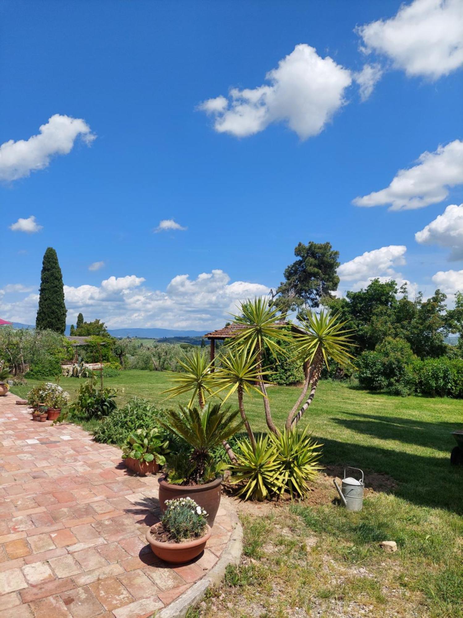 Casa Ezio Marchi - Due Appartamenti E Una Family Suite Bettolle Esterno foto