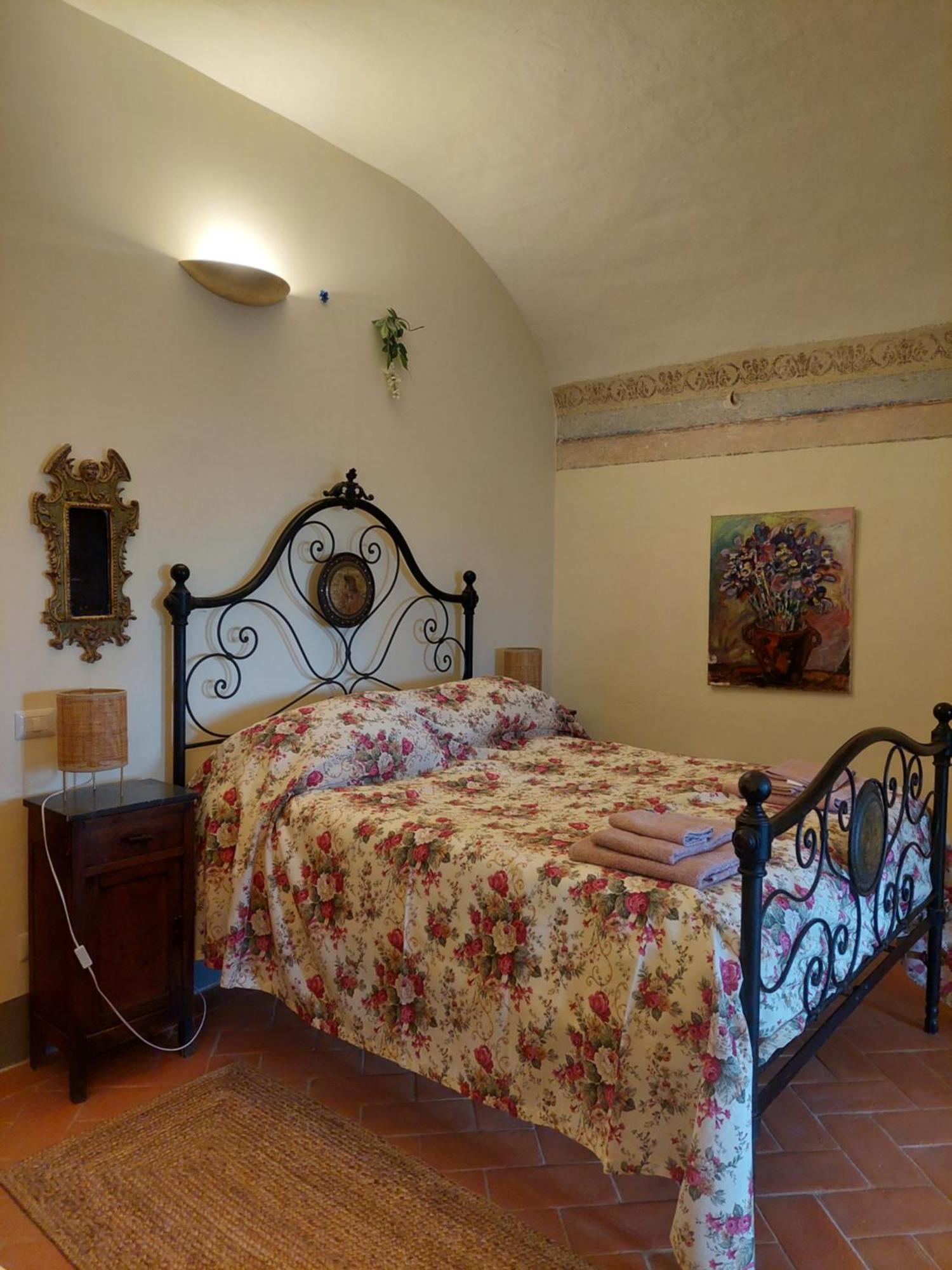 Casa Ezio Marchi - Due Appartamenti E Una Family Suite Bettolle Esterno foto